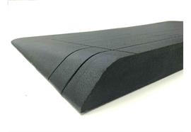Gummirampe schräg 35x900x280mm (HxBxL) (7kg) schräg schwarz