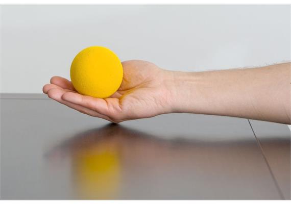 Hand-Softball / Handgymnastikball 90 mm hart gross gelb, mit Übungsanleitungsprospekt