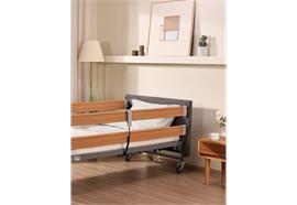 Pflegebett Ecofit S Luxe 90x200, gepolstert, mit durchgehenden Seitengittern