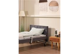 Pflegebett Ecofit S Luxe 90x200, gepolstert, mit zweigeteilten Aluminium Seitengitter