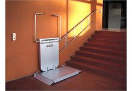 Plattformlift für gerade Treppen