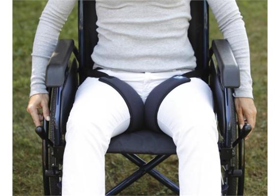 Rollstuhl-Sitzhose universal mit drei verstellbaren KS-Schnallen