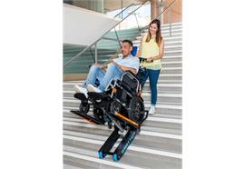 Treppenraupe T-Lift, bis zu 300kg, für Elektrorollstühle, inkl. Rampe und Stabilisator